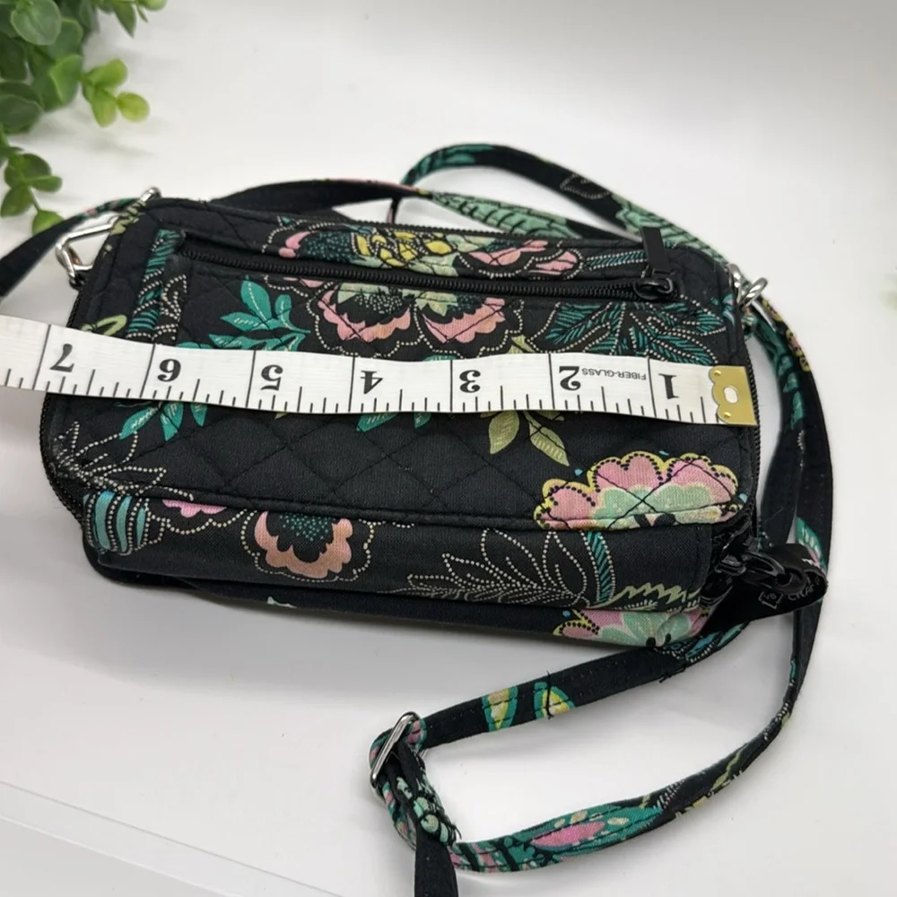 Vera Bradley all in one Floral Crossbody Bag/wallet-RFID